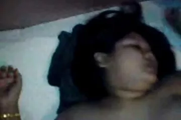 गुदा सेक्स सेक्सी मूवी बीएफ के साथ युवा स्वादिष्ट गधा